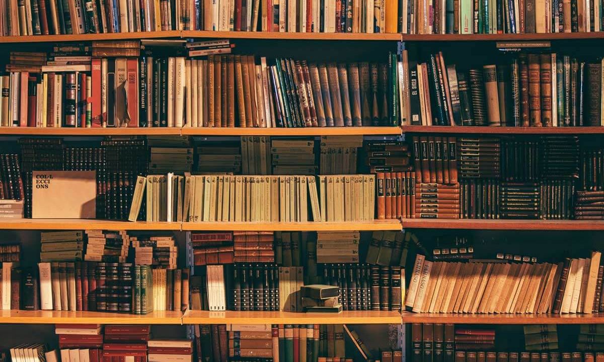 Çankaya Aşağı Topraklık 2.El Kitap Alan Yerler